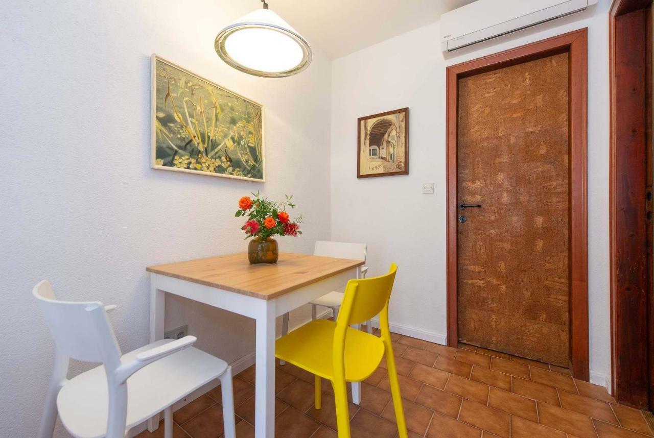 Studio Tamburini City Center Apartment Ровин Екстериор снимка